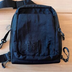 BEIS SPORT SLING BAG USED